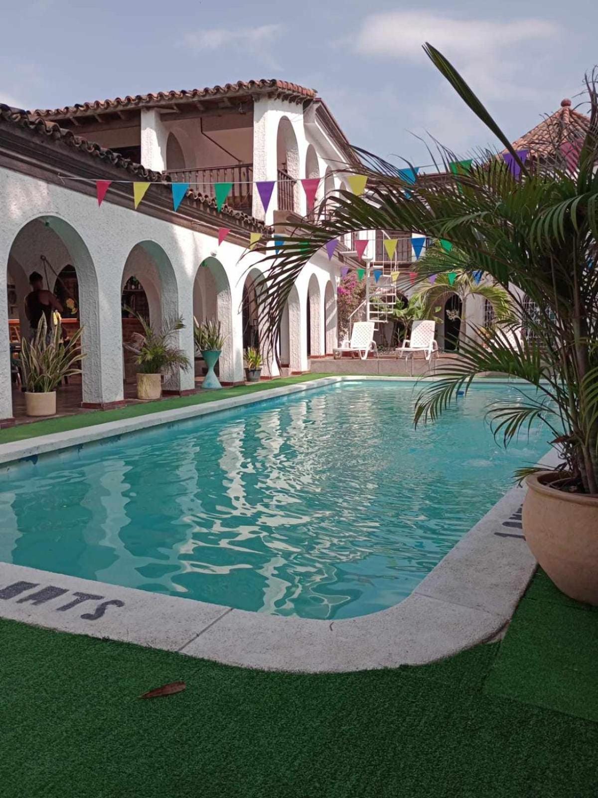 The Chill In Mansion Hostel Santa Marta Екстериор снимка