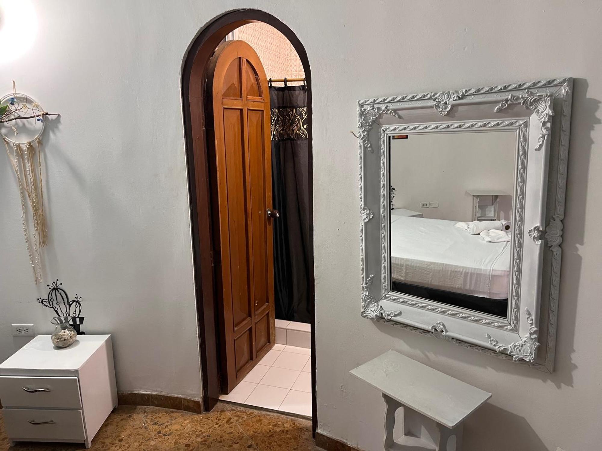 The Chill In Mansion Hostel Santa Marta Екстериор снимка